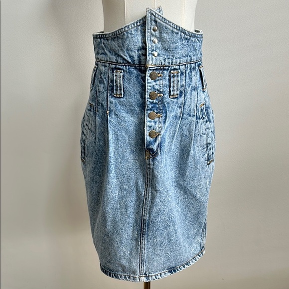 VTG 80’s High Waist Womens Acid Wash Denim Paper Bag Button Up Fold Over Waist 7 - Picture 1 of 9